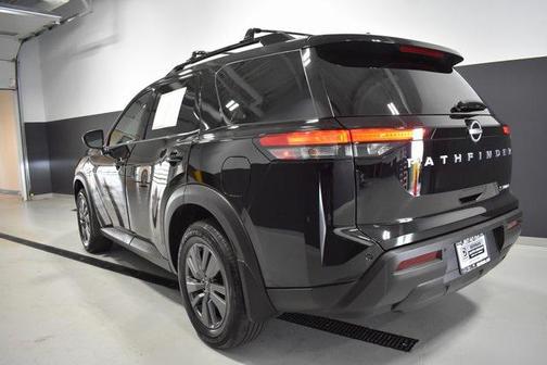 2024 Nissan Pathfinder SV 4WD