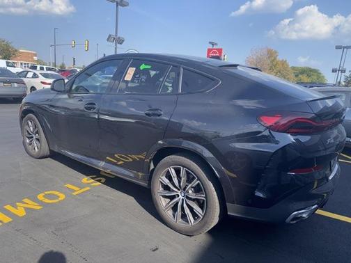 2025 BMW X6 xDrive40i