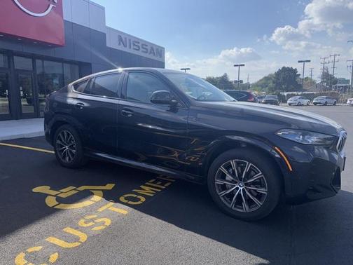 2025 BMW X6 xDrive40i