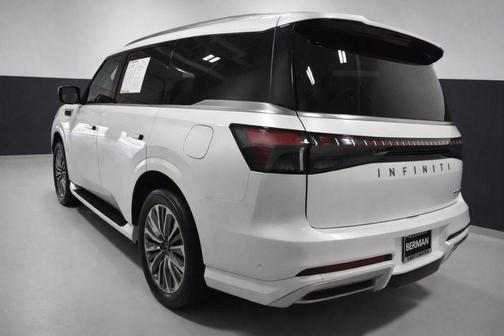 2025 INFINITI QX80 SENSORY AWD