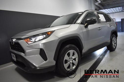 2020 Toyota RAV4 LE