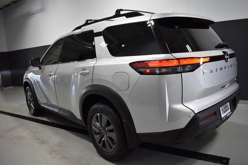 2025 Nissan Pathfinder SV 4WD