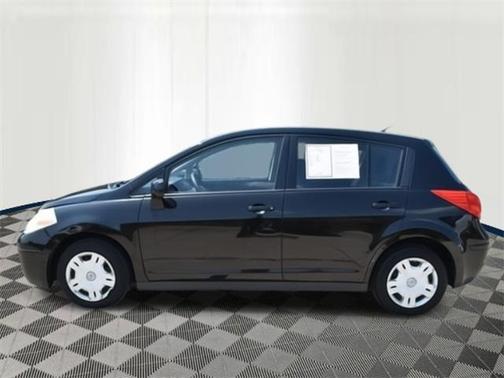 2011 Nissan Versa 1.8 S