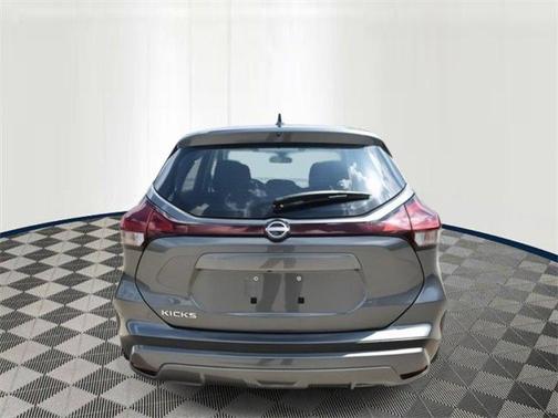 2025 Nissan Kicks S