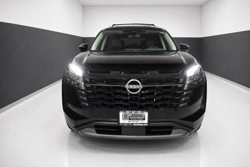 Super Black 2026 Nissan Pathfinder Platinum