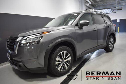 2025 Nissan Pathfinder SL 4WD
