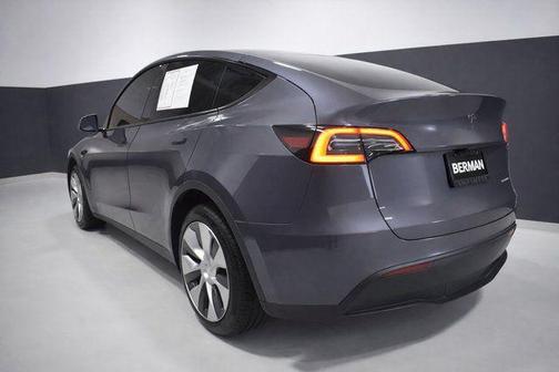 2023 Tesla Model Y Long Range Dual Motor All-Wheel Drive