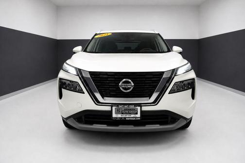 Pearl White Tricoat 2021 Nissan Rogue SV