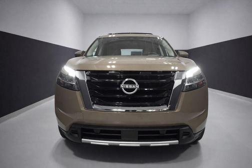 Baja Storm 2023 Nissan Pathfinder Platinum 4WD