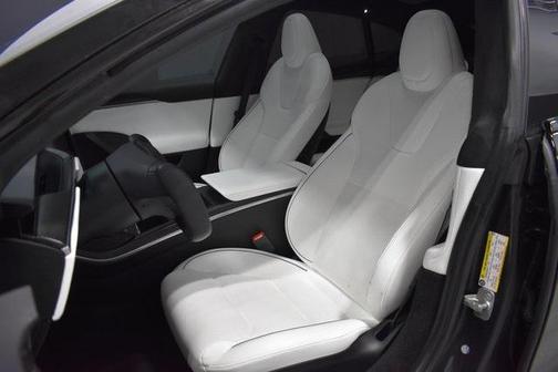 2023 Tesla Model S Plaid