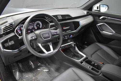 2024 Audi Q3 45 S line Premium Plus