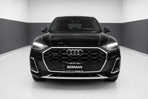 Mythos Black Metallic 2023 Audi Q5 45 S line Premium