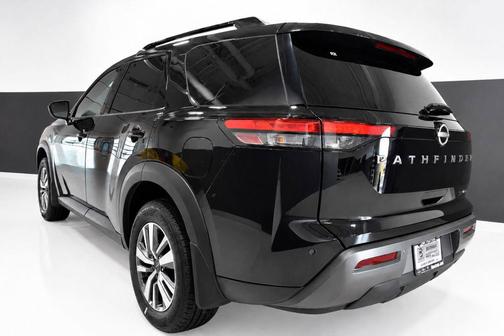 Super Black 2026 Nissan Pathfinder SL