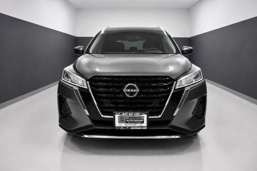 Gun Metallic 2022 Nissan Kicks SV