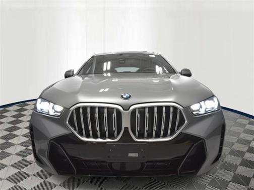 2025 BMW X6 xDrive40i