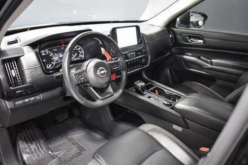 2022 Nissan Pathfinder SL 4WD