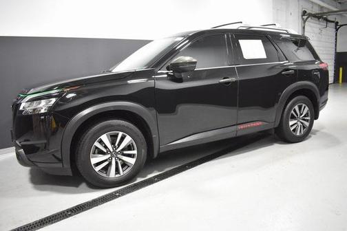 2022 Nissan Pathfinder SL 4WD