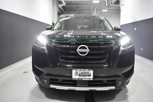2022 Nissan Pathfinder SL 4WD