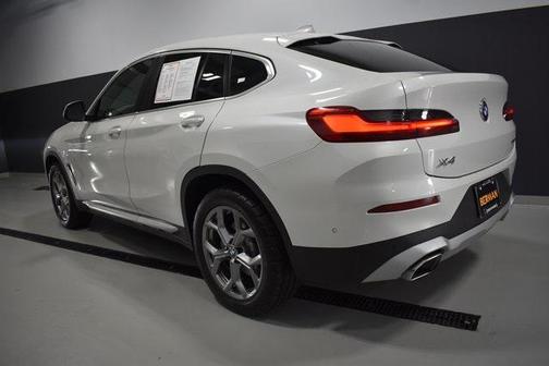 2024 BMW X4 xDrive30i