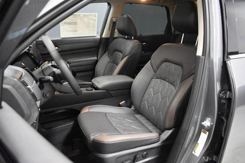 Gun Metallic 2026 Nissan Pathfinder Platinum