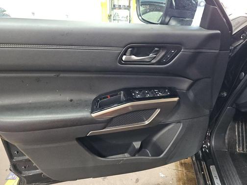 Super Black 2024 Nissan Pathfinder Platinum 4WD