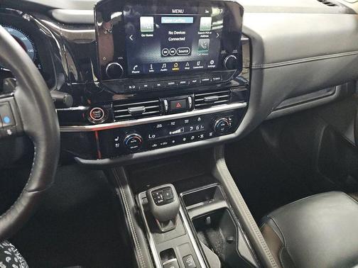 Super Black 2024 Nissan Pathfinder Platinum 4WD