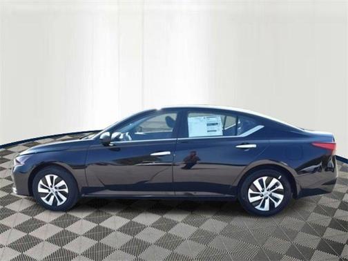 2025 Nissan Altima S FWD