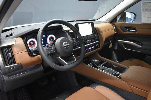2025 Nissan Pathfinder Platinum 4WD