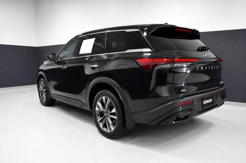 Mineral Black 2023 INFINITI QX60 Luxe