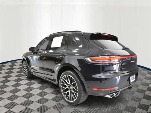 2020 Porsche Macan Turbo