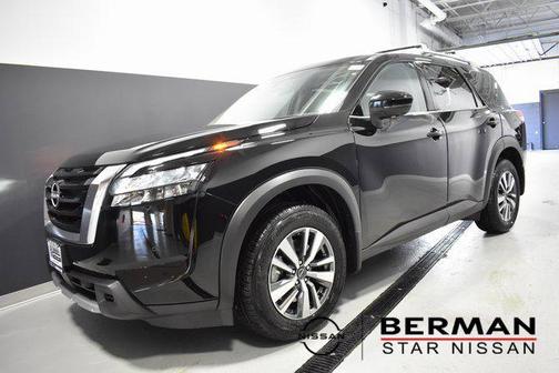 2025 Nissan Pathfinder SL 4WD