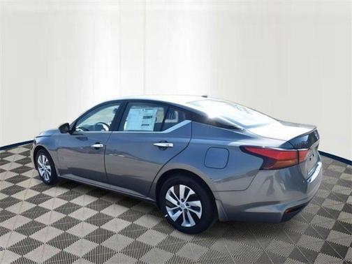 2025 Nissan Altima S FWD