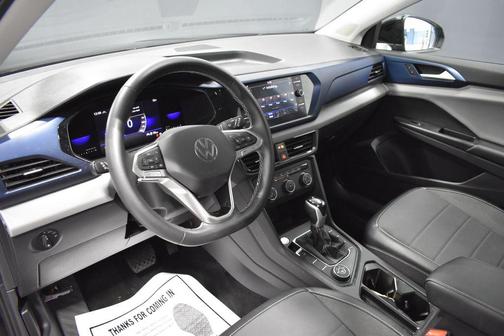 Deep Black 2022 Volkswagen Taos 1.5T SE