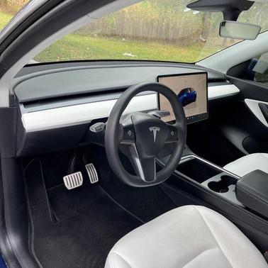 2022 Tesla Model Y Performance Dual Motor All-Wheel Drive