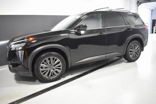 2025 Nissan Pathfinder SL 4WD