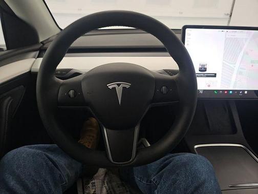 2025 Tesla Model Y Long Range Dual Motor All-Wheel Drive
