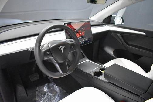 2025 Tesla Model Y Long Range Dual Motor All-Wheel Drive