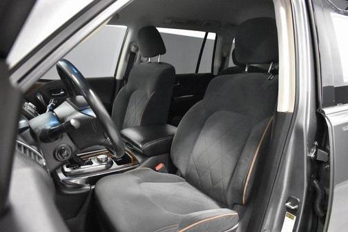 2017 Nissan Armada SV