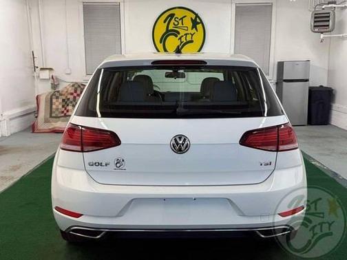 2018 Volkswagen Golf TSI S