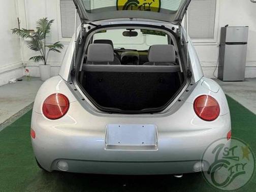 2004 Volkswagen New Beetle GLS 2.0L