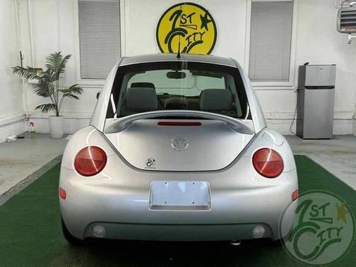 2004 Volkswagen New Beetle GLS 2.0L