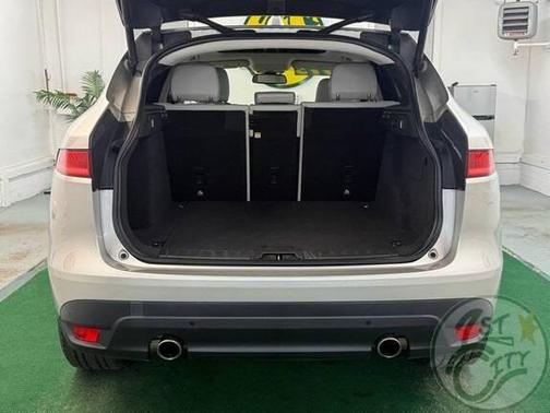 2017 Jaguar F-PACE 35t Prestige
