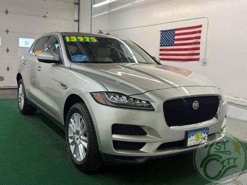 2017 Jaguar F-PACE 35t Prestige