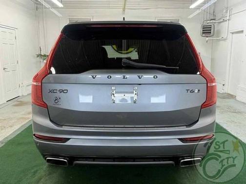 2017 Volvo XC90 T6 R-Design