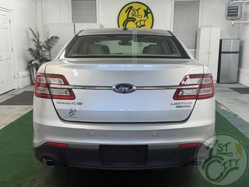 2017 Ford Taurus Limited