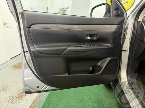 2020 Mitsubishi Outlander SEL