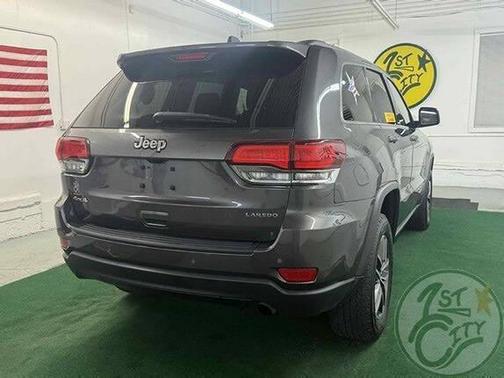 2020 Jeep Grand Cherokee Laredo