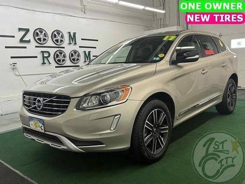 2017 Volvo XC60 T5 Dynamic