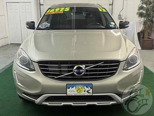 2017 Volvo XC60 T5 Dynamic