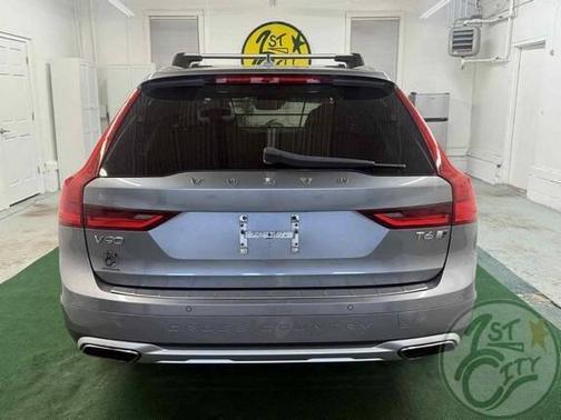 2017 Volvo V90 Cross Country T6